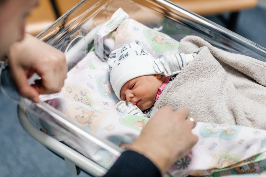heart to hands newborn baby